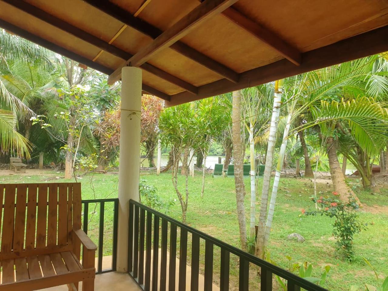 Beach Lagoon Guesthouse Tangalle Esterno foto