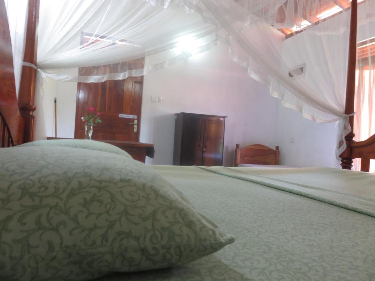 Beach Lagoon Guesthouse Tangalle Esterno foto