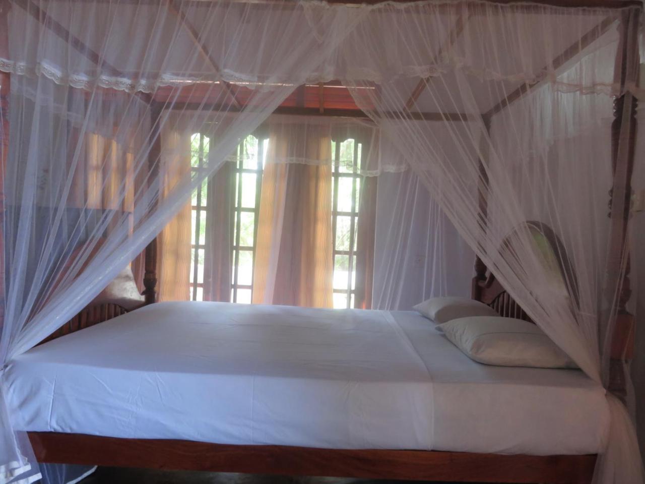Beach Lagoon Guesthouse Tangalle Esterno foto