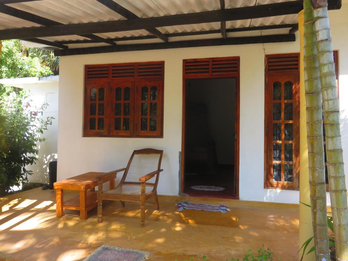 Beach Lagoon Guesthouse Tangalle Esterno foto